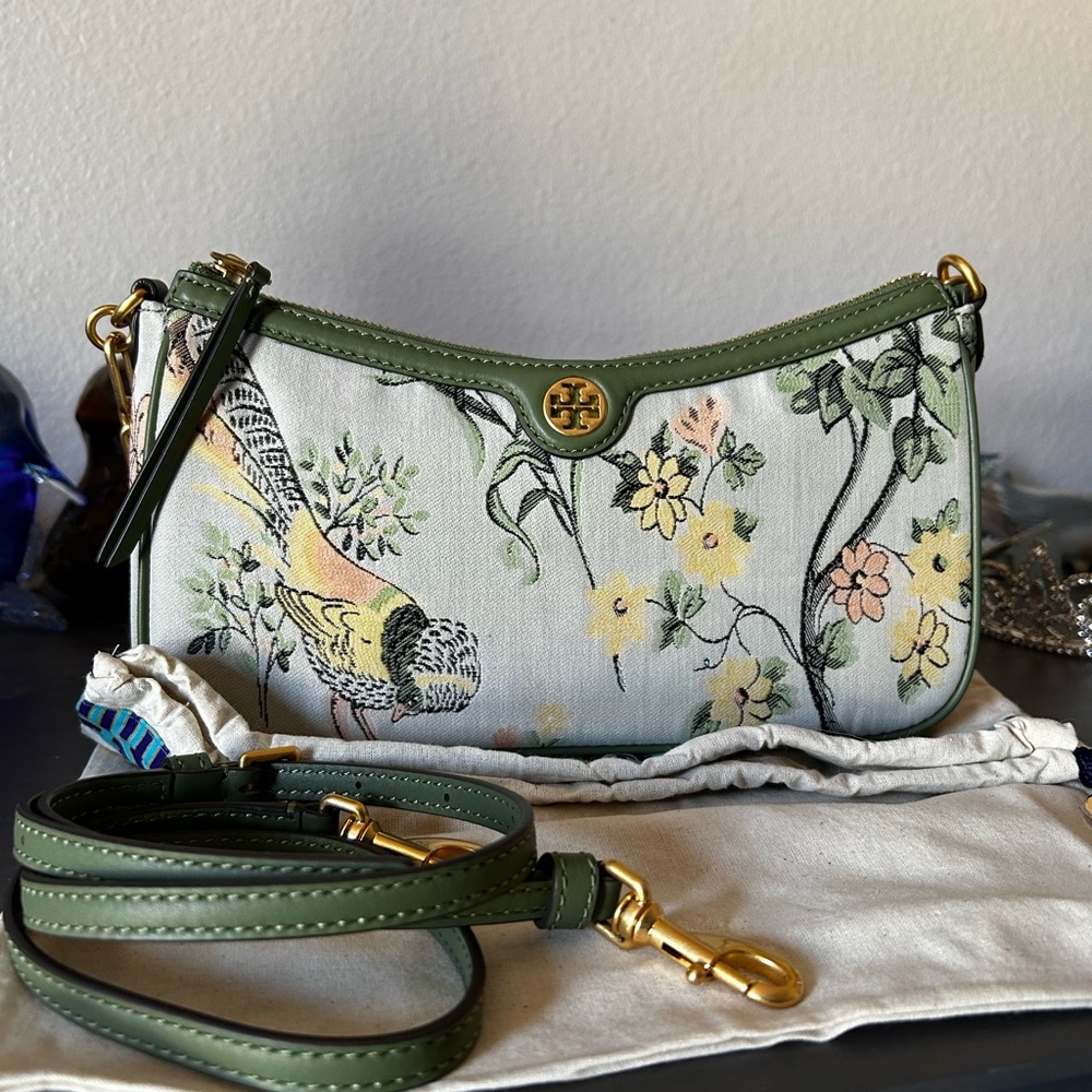 Tory Burch shoulder bag.